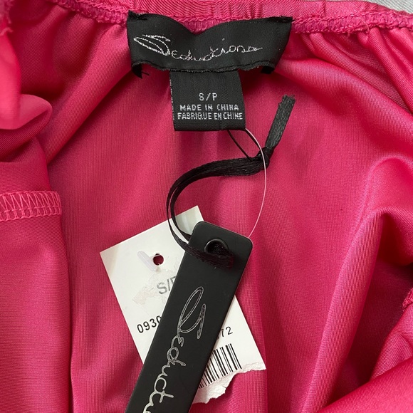 *NEW WITH TAGS* Pink Long Sleeve Dress - Picture 3 of 3